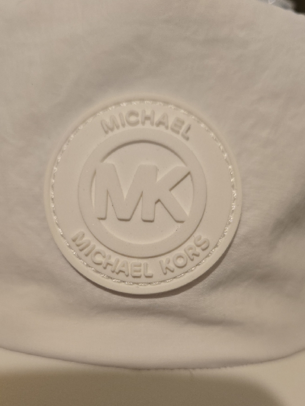 Michael Kors White Perforated MK Baseball Cap Nwt - Picture 2 of 3